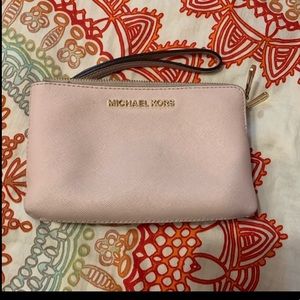 Michael kors wristlet